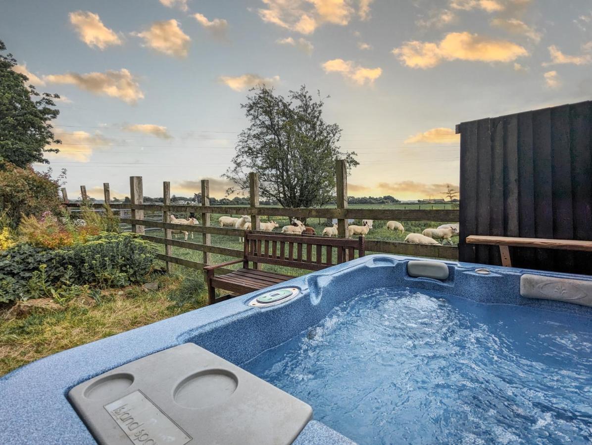 The Gilpin Farmhouse, Lake District Getaway Levens Extérieur photo