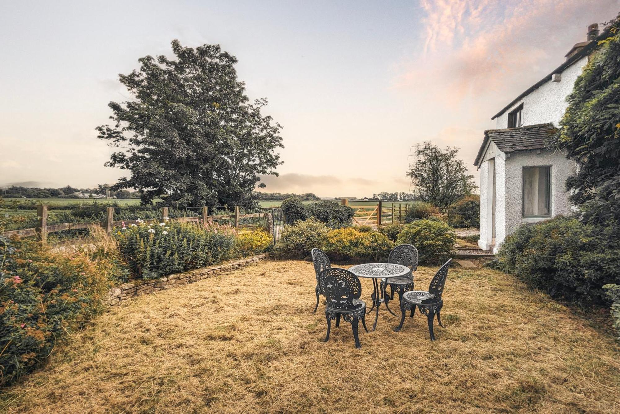 The Gilpin Farmhouse, Lake District Getaway Levens Extérieur photo